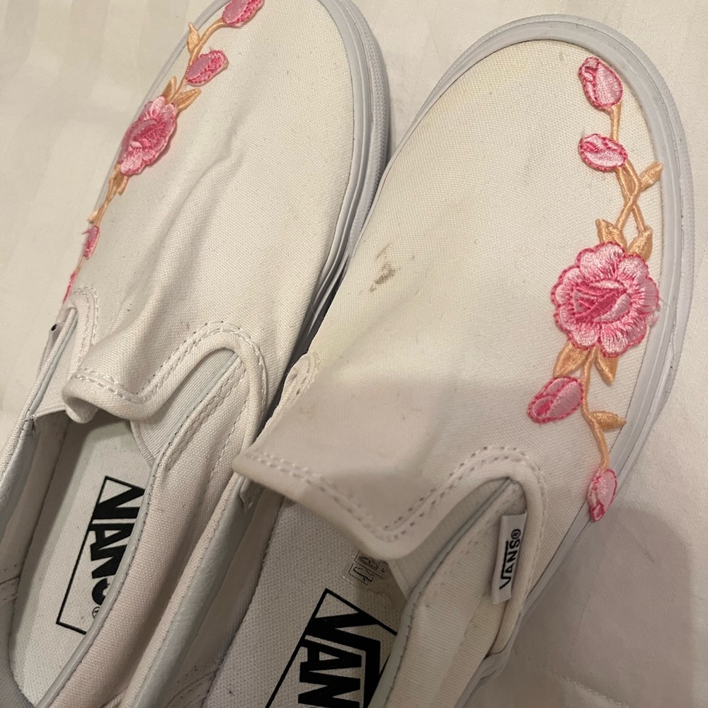 Custom Flower Embroidered Vans - Picture 4 of 6
